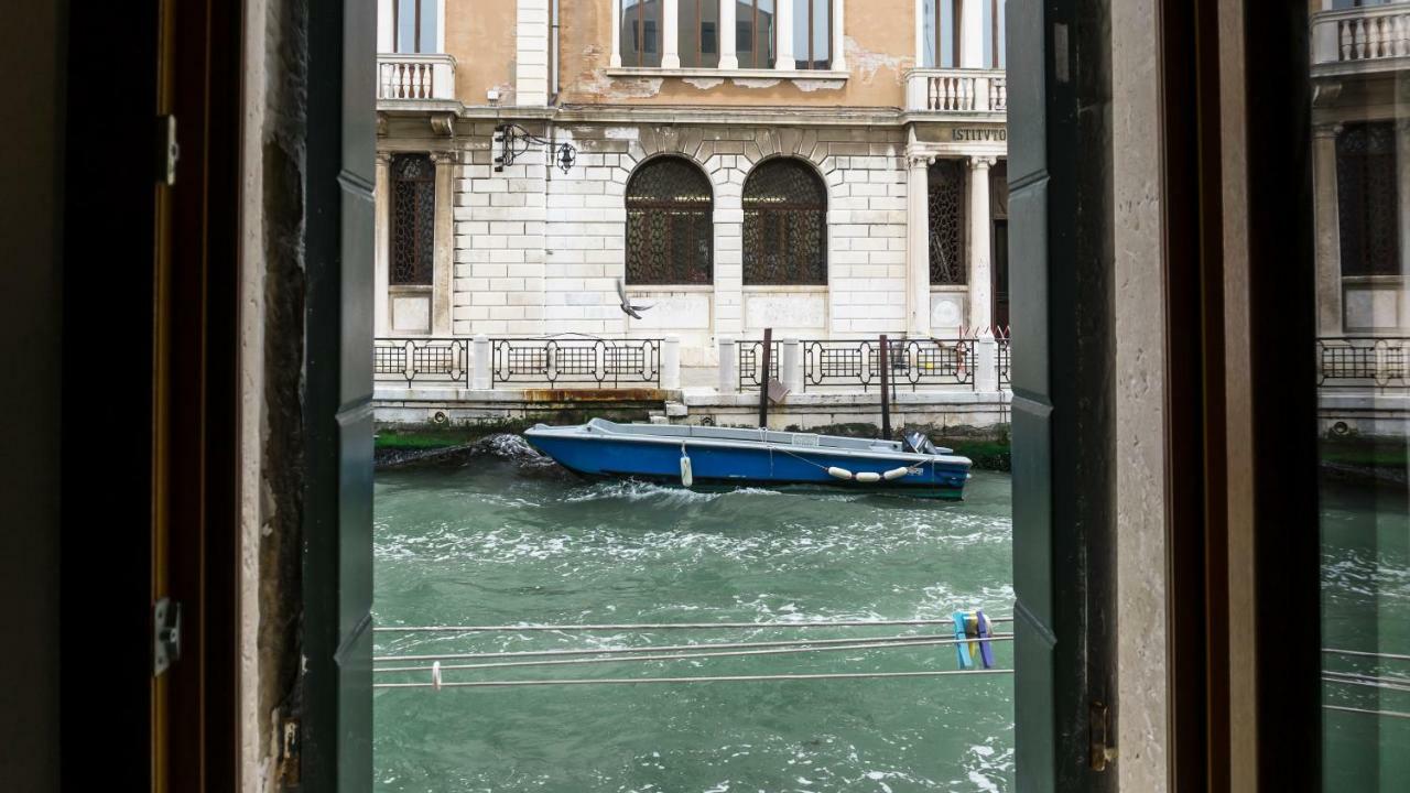 Ferienwohnung La Gondola - Beautiful Canal View Venedig Exterior foto